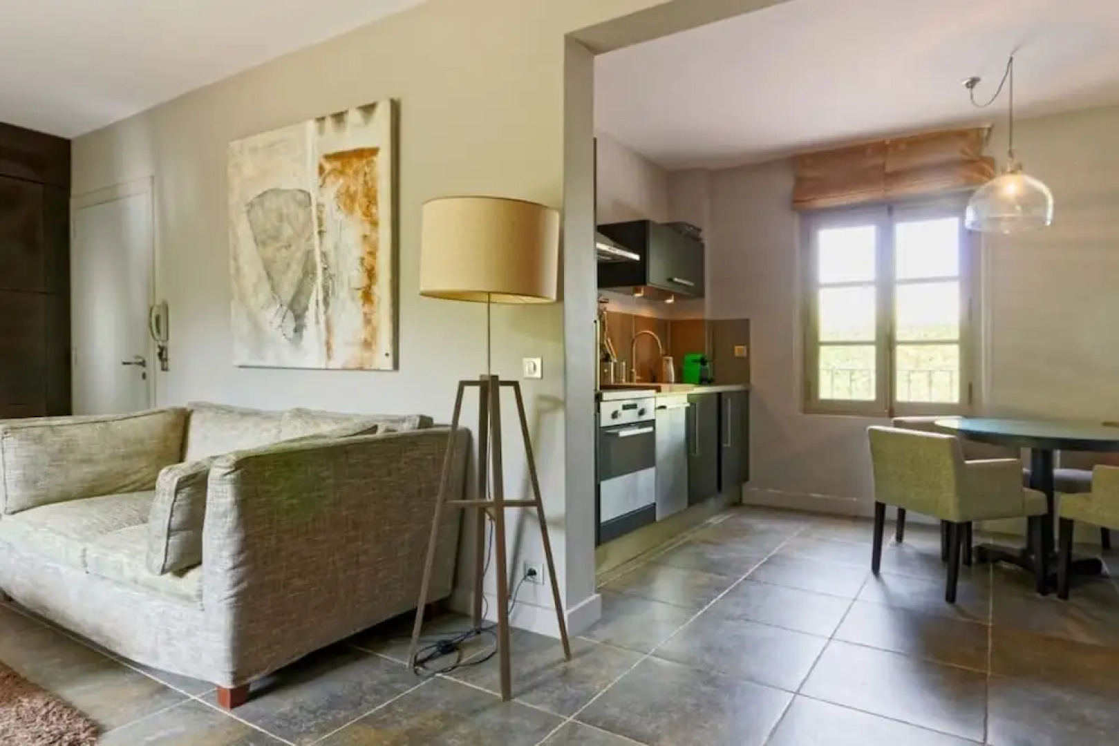 Ravel Private Apartment