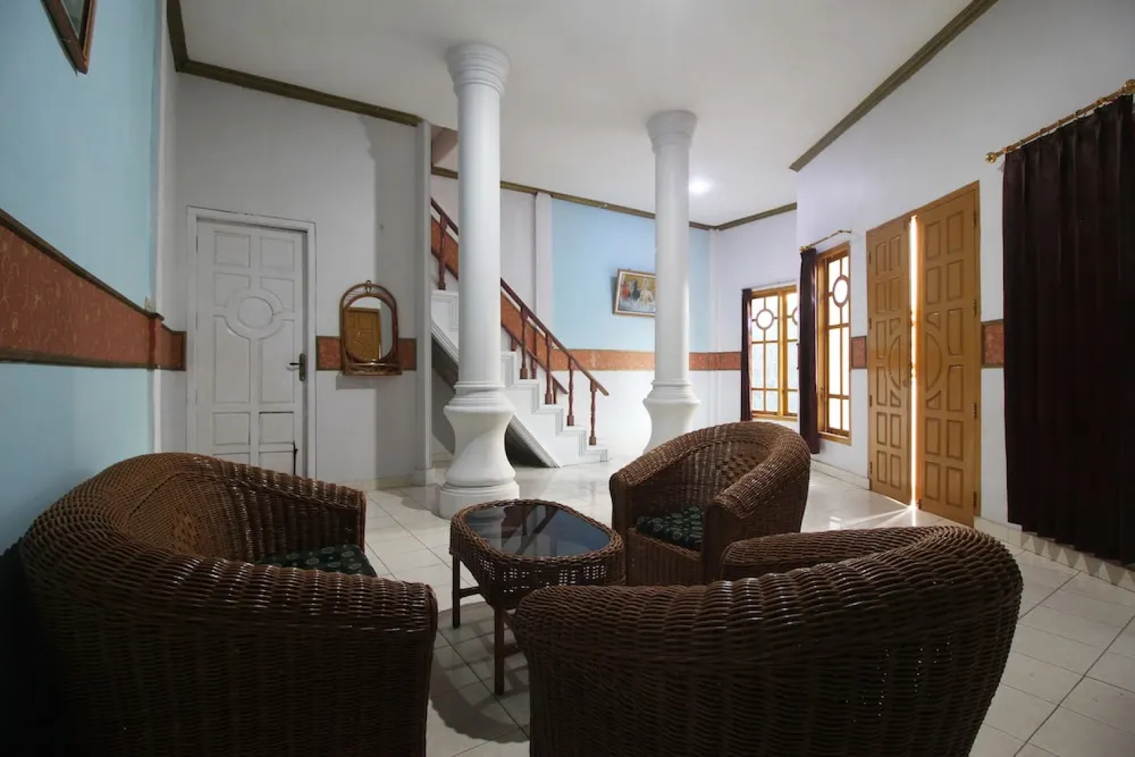 OYO 2222 Hotel Lee