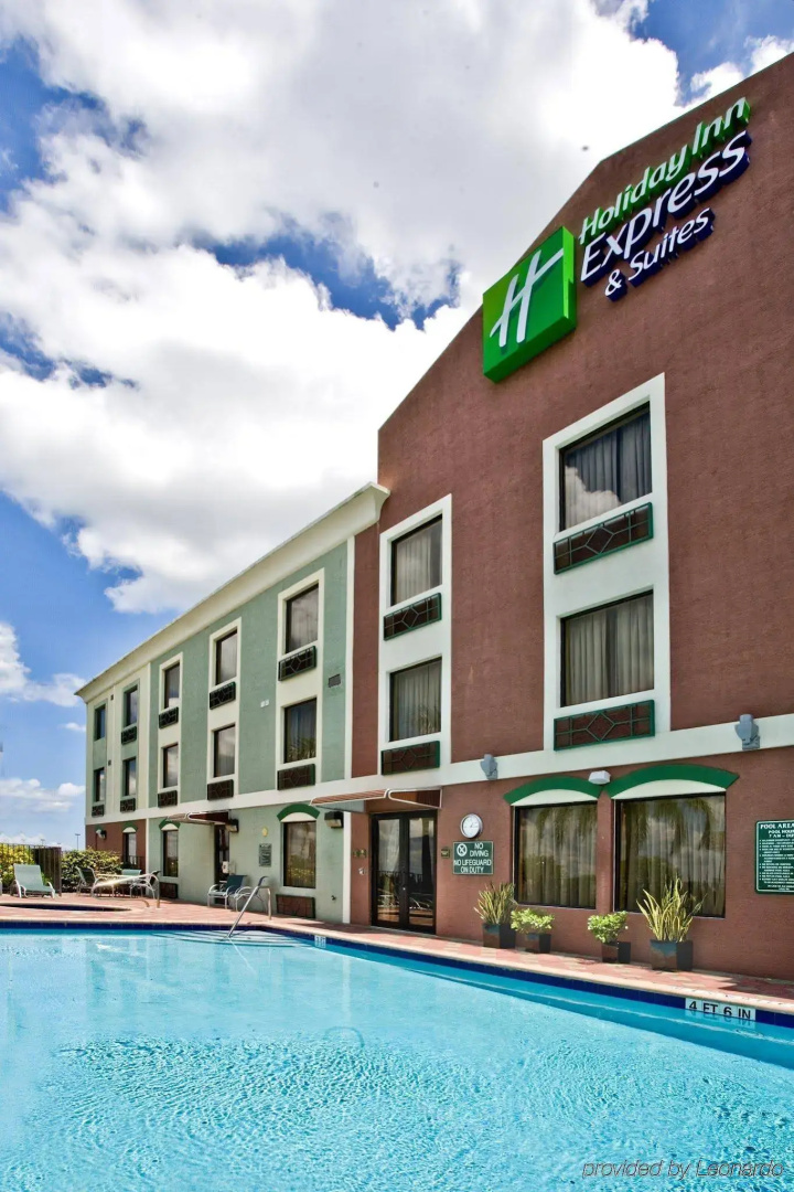 Holiday Inn Express Hotel & Suites Clewiston by IHG