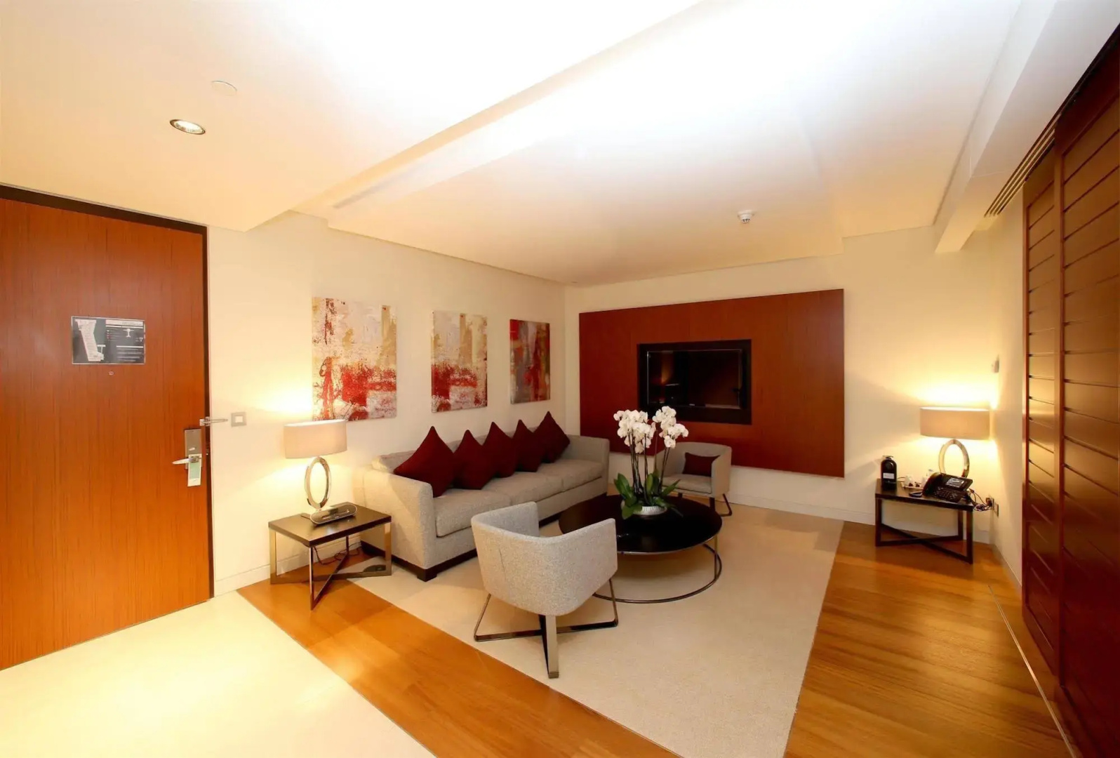 Oryx Airport Hotel