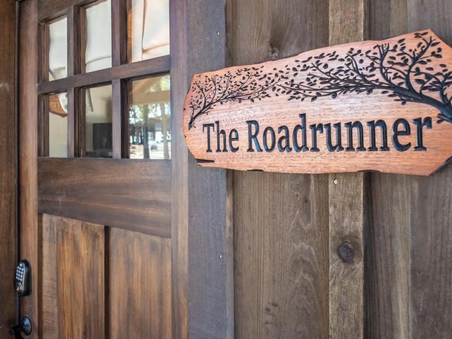 The Roadrunner Cabin 15MIN to Magnolia & Baylor