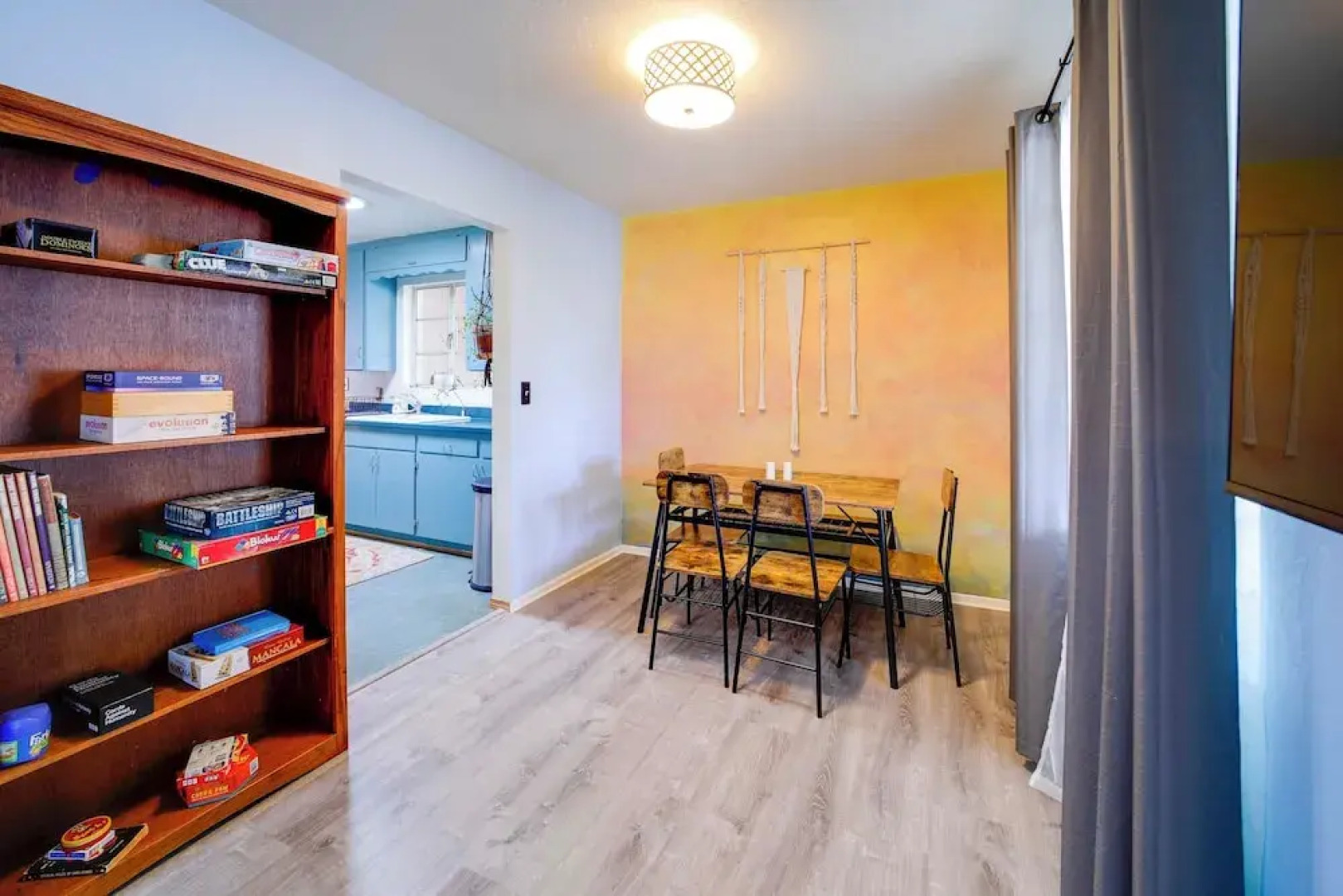 Pet-friendly Cottonwood Home w/ Mountain View!