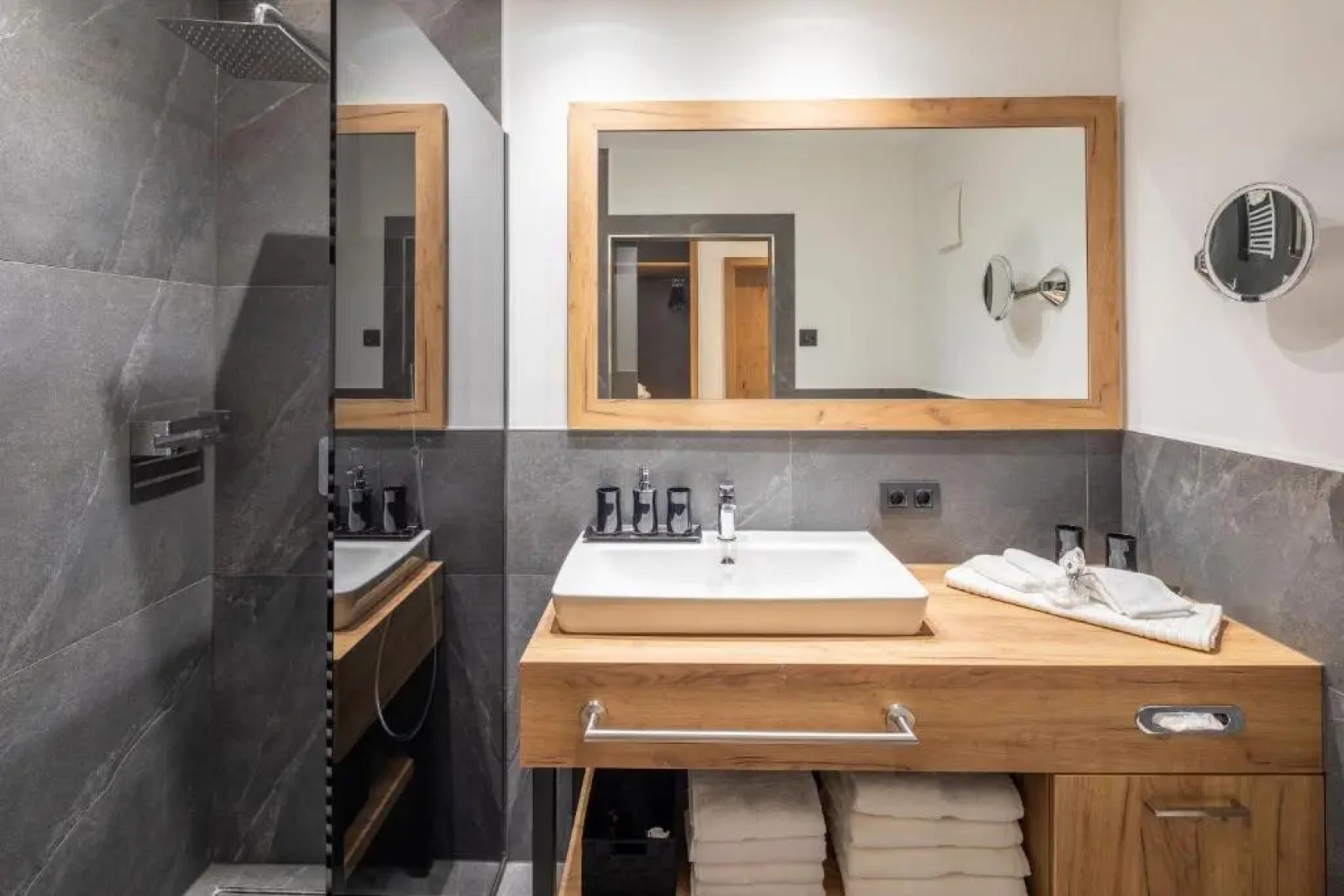 For Moments Apartments & Spa