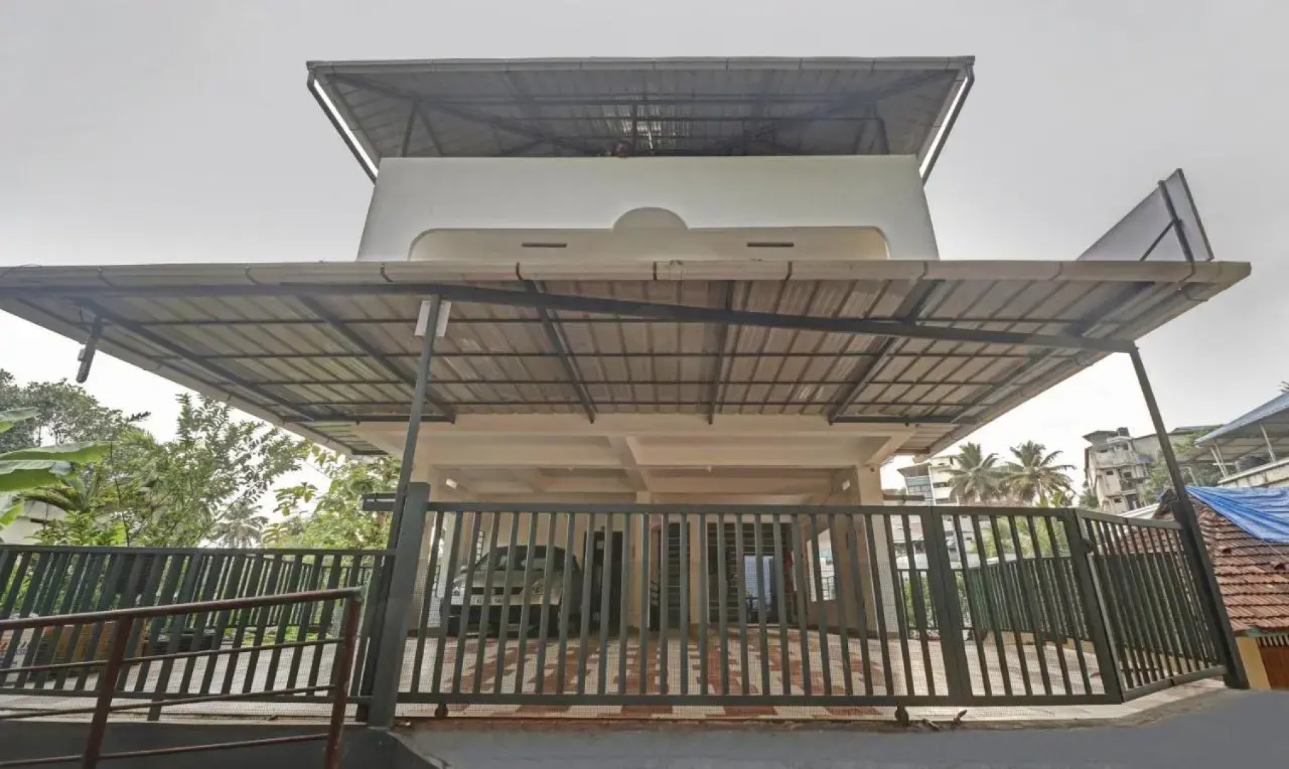 Treebo Nirupama, 750m from Aluva Railway station