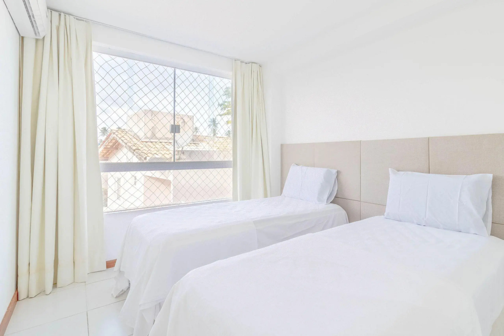 GB24 Apt 2 Quartos Pé na Areia - Paraíso dos Corais