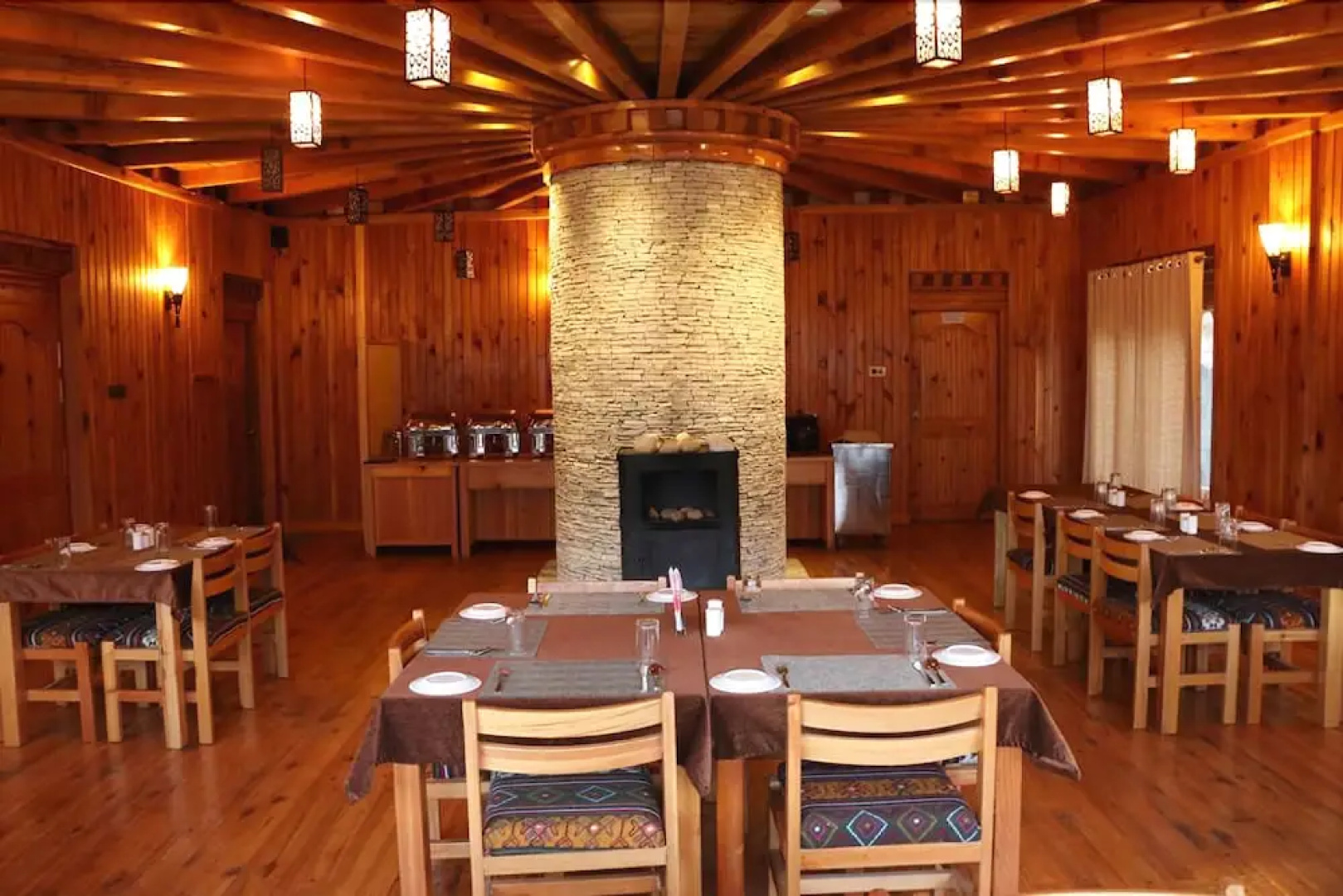 Base Camp Hotel