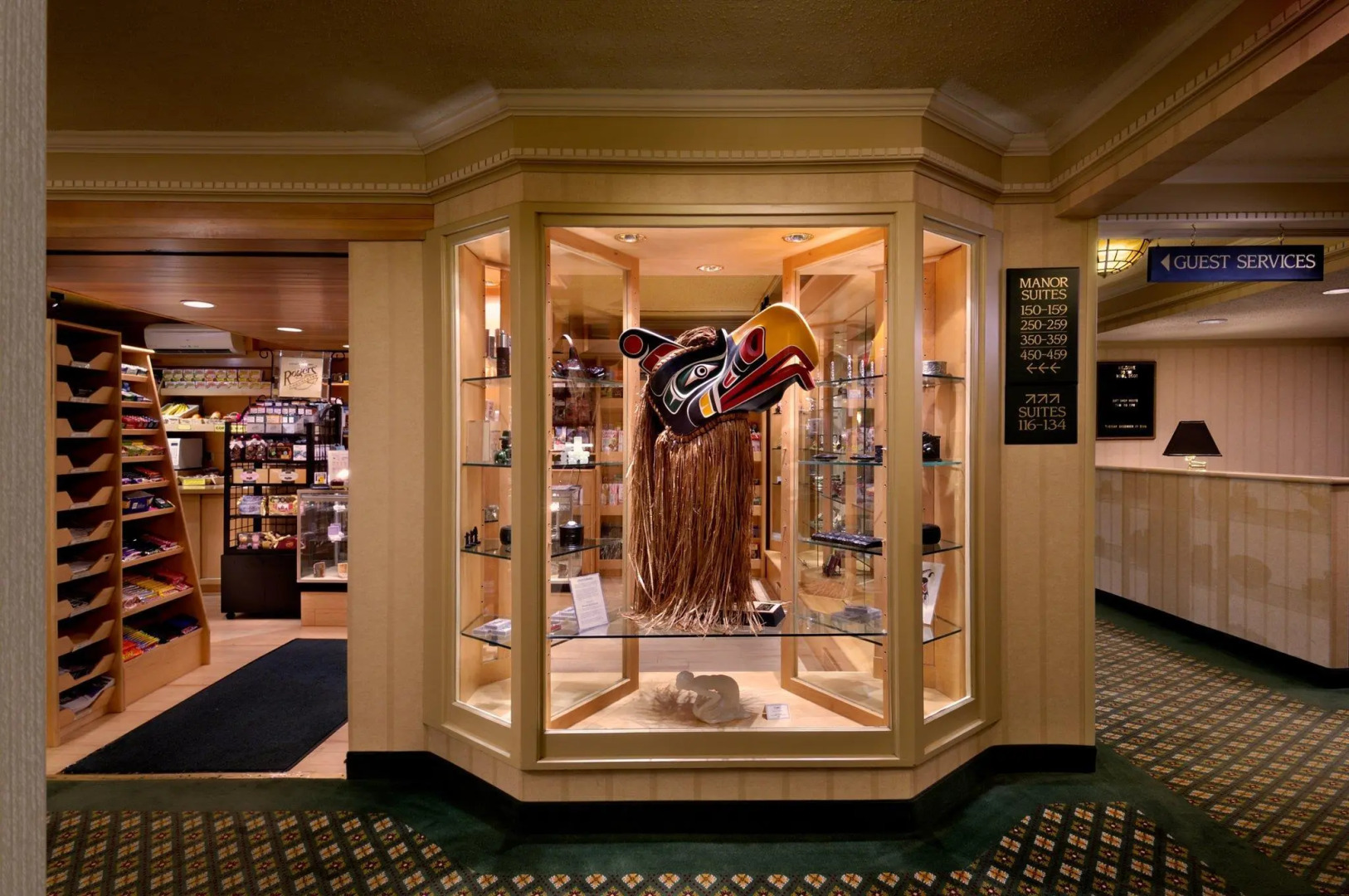 Royal Scot Hotel & Suites