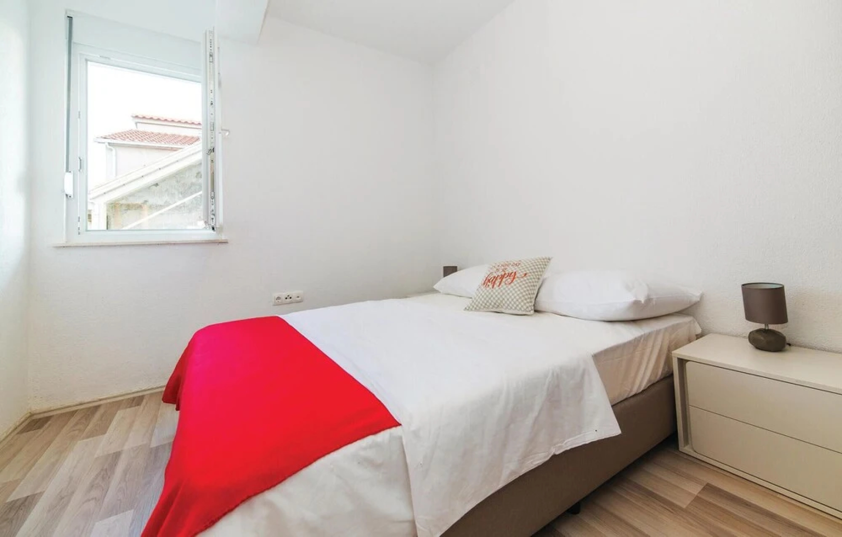 Beautiful Apartment in Kastel Stari With 3 Bedrooms, Outdoor Swimming Pool and Sauna