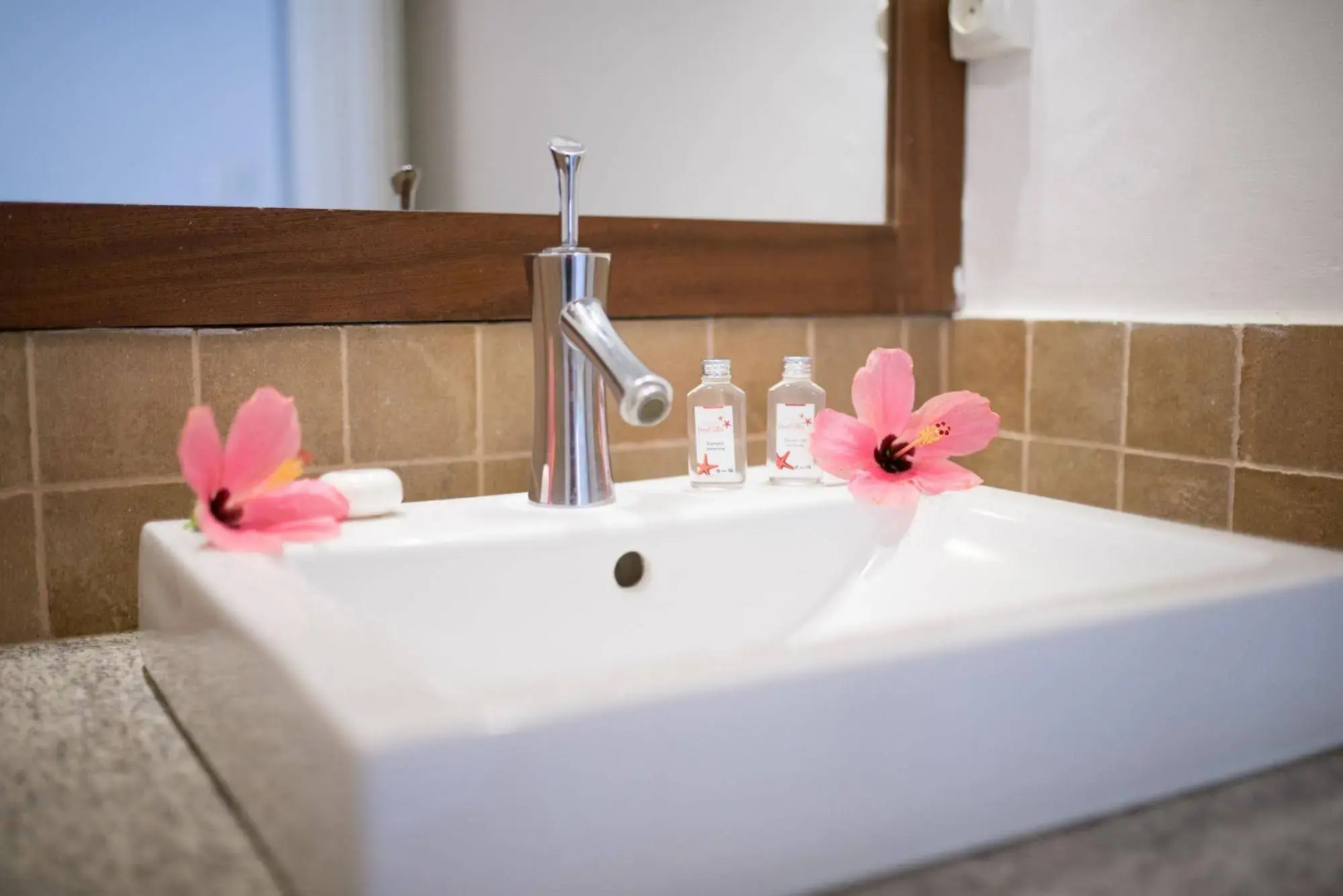 Flowers of Paradise with LOV