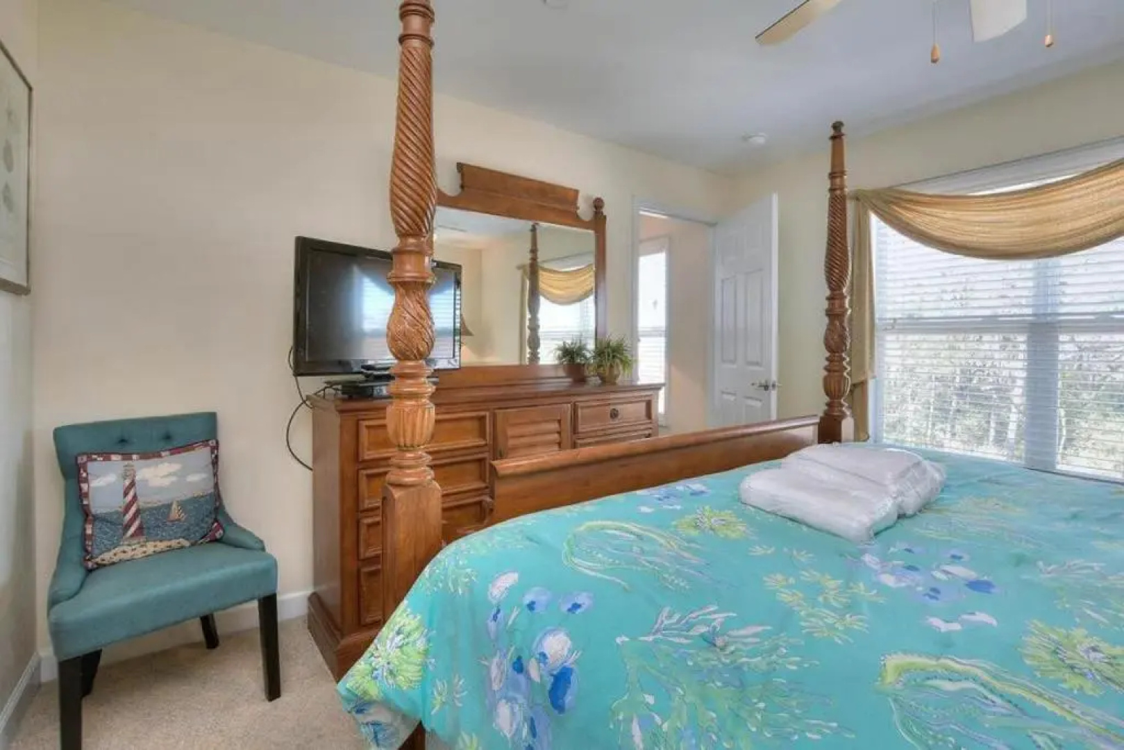Ocean Walk 4302