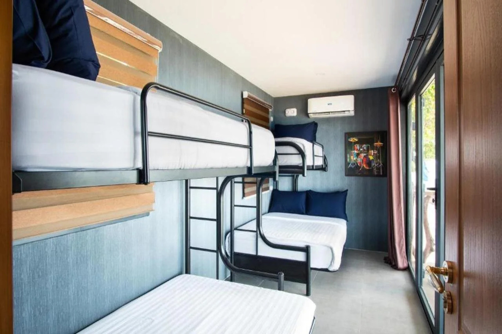 Crusoe Cabins Casobe