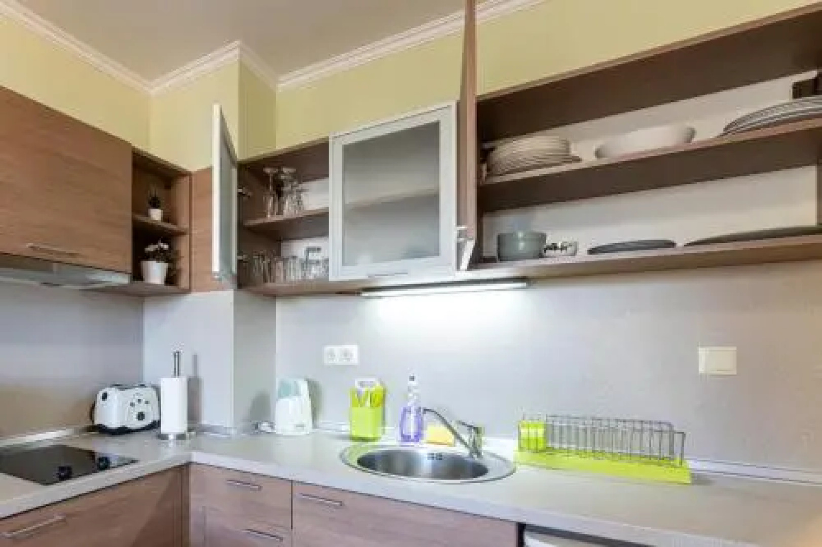 Supreme Beach Apartments