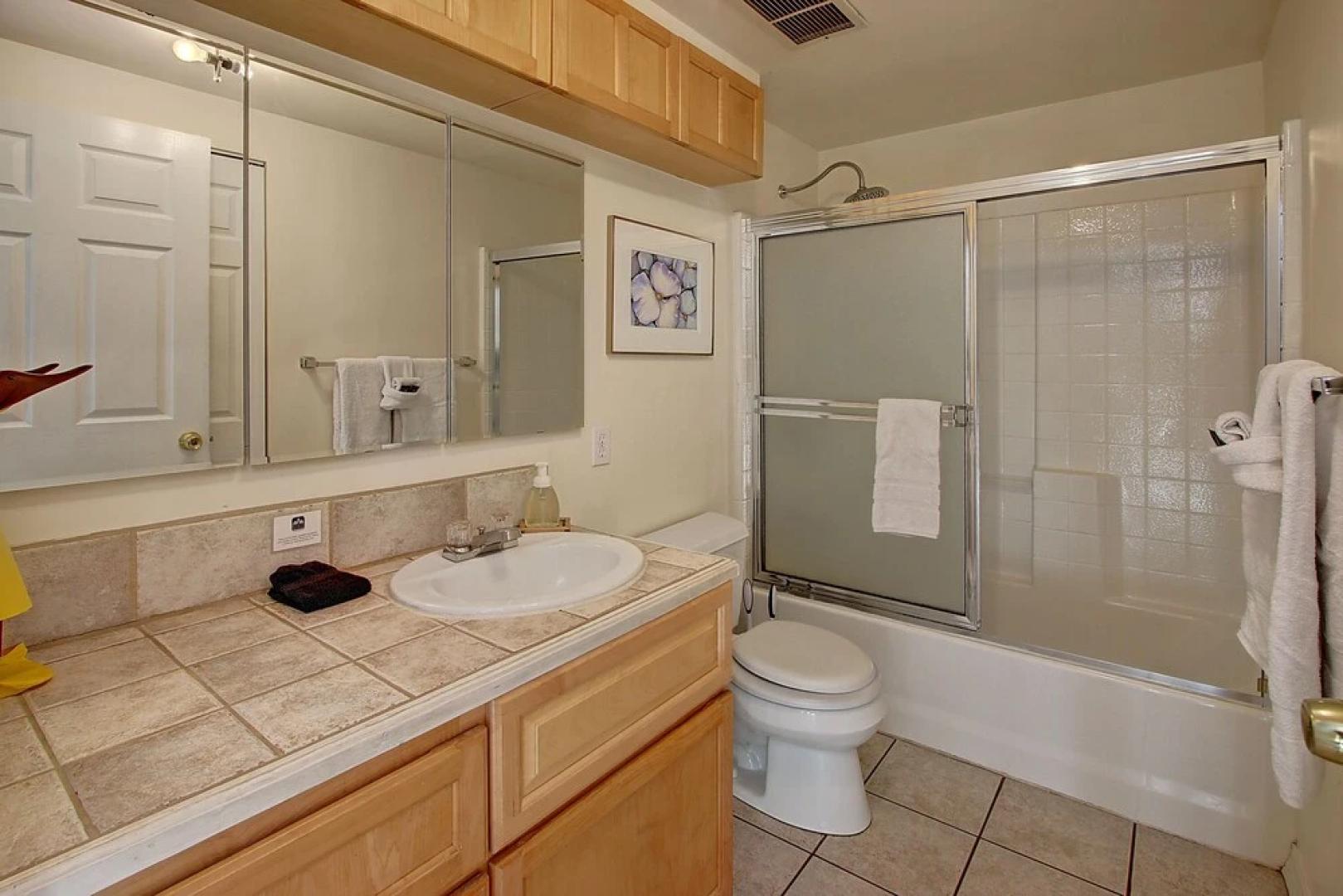 Baring Bend Lodge - Three Bedroom Cabin with Hot Tub