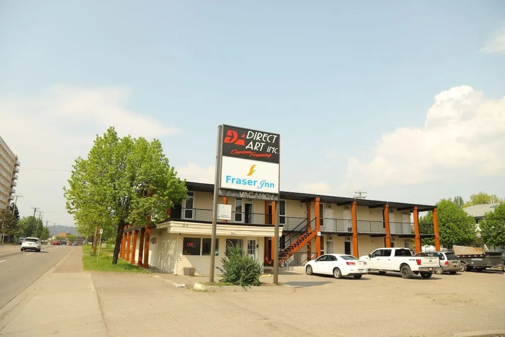 Queensway Court Motel