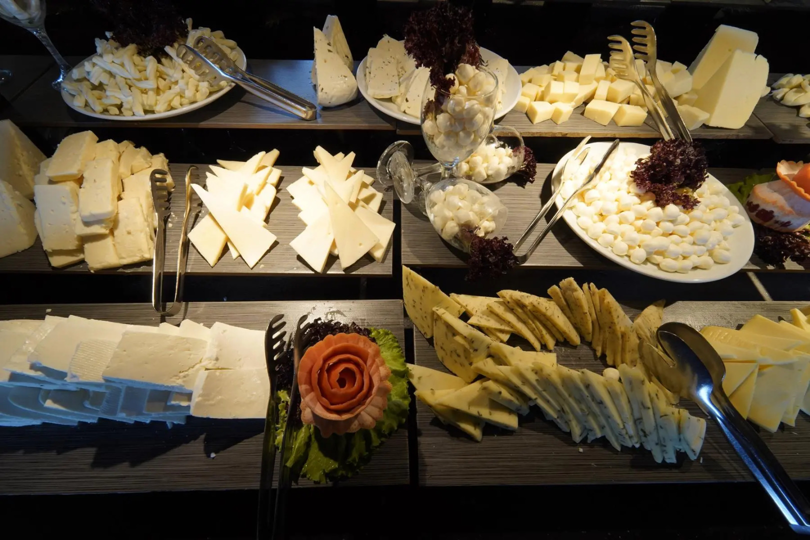 Manaspark Deluxe Hotel