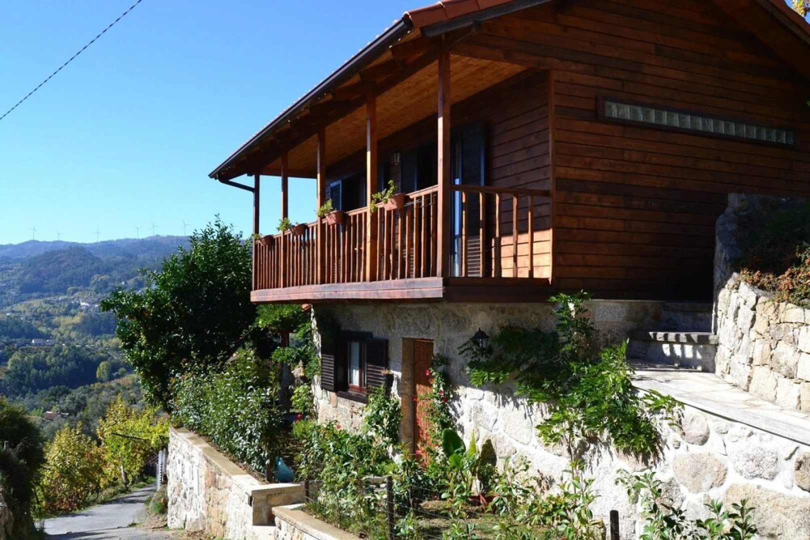 House With 2 Bedrooms in Celorico de Basto, With Wonderful Mountain Vi