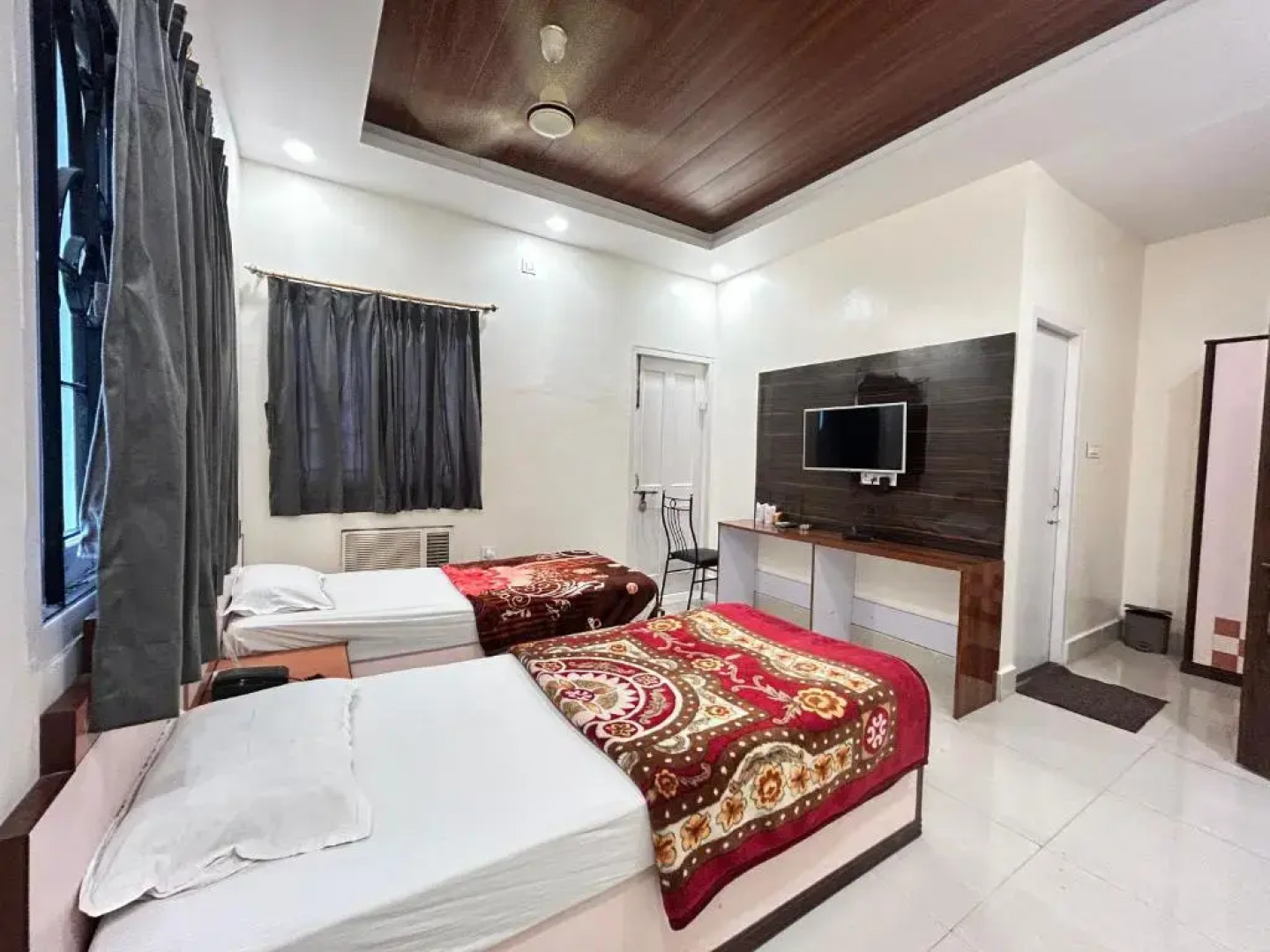 Hotel Debarshi by OYO Rooms