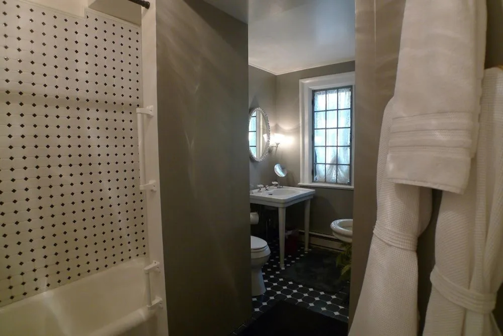 Bischwind Inn B&B