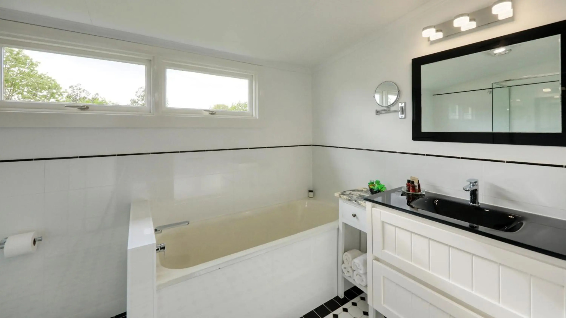 Creekview Cottage - 70 Lock Street