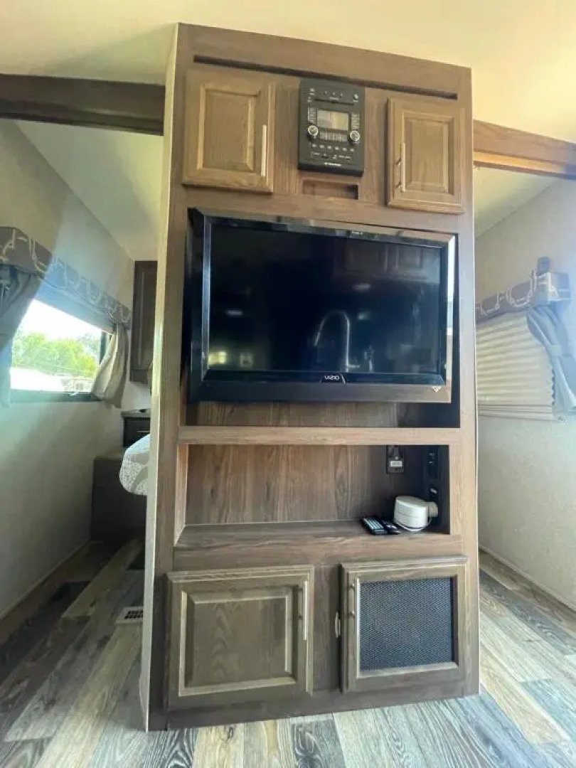 RV1 Wonderful RV in the heart of MOVAL private freeparking Netflix