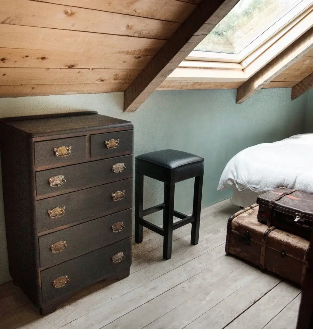 The House With No Nails