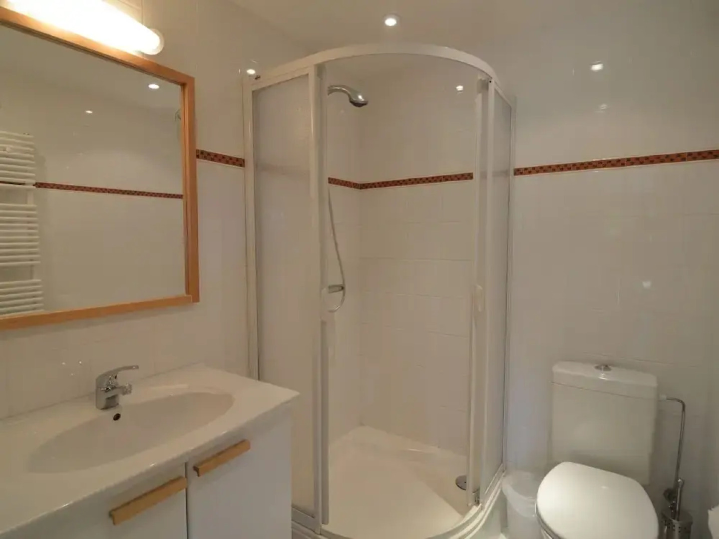 Charming Holiday Home in Robertville with Steambath