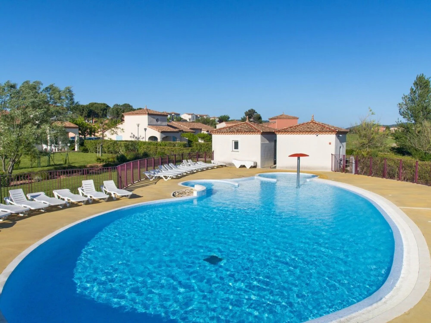 Attached House With Terrace or Loggia Located in Languedoc