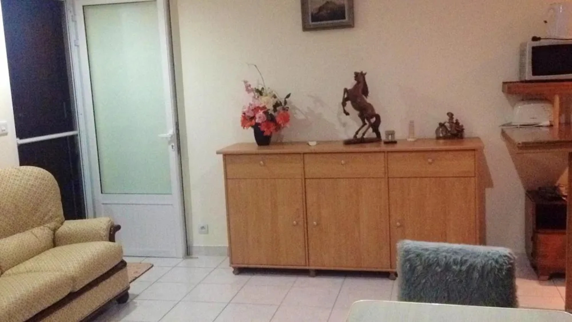 Studio in Triolet, With Enclosed Garden and Wifi Near the Beach