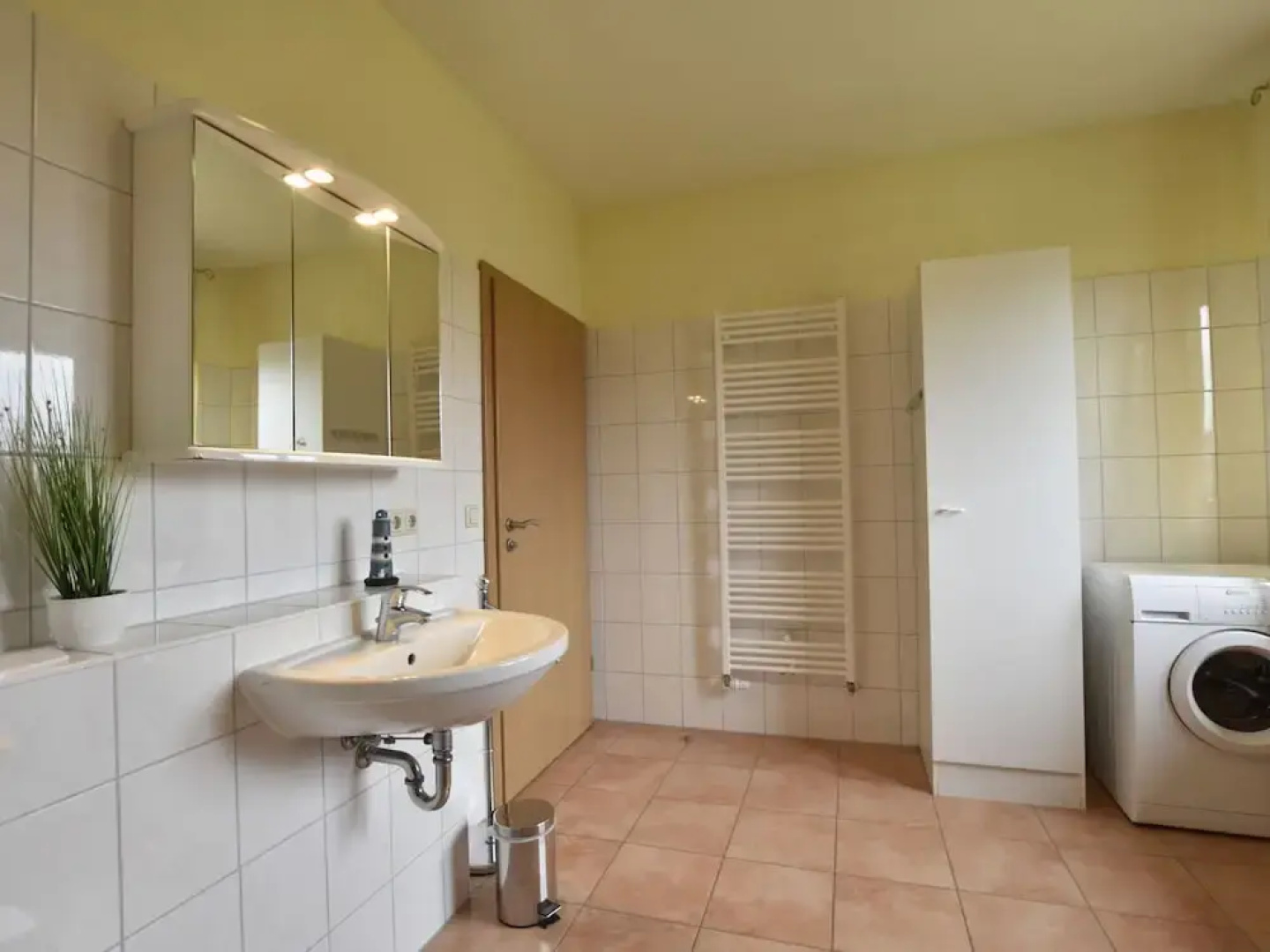 Spacious Home, Zierow