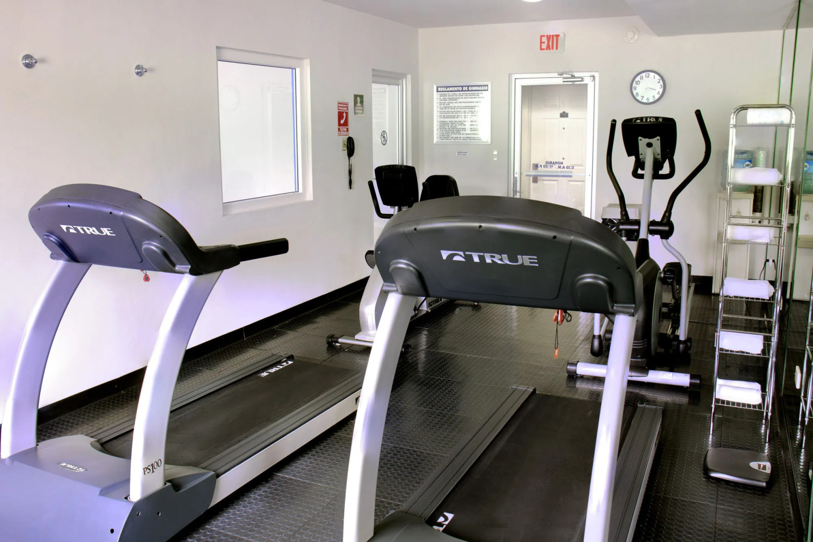 Holiday Inn Express Piedras Negras by IHG