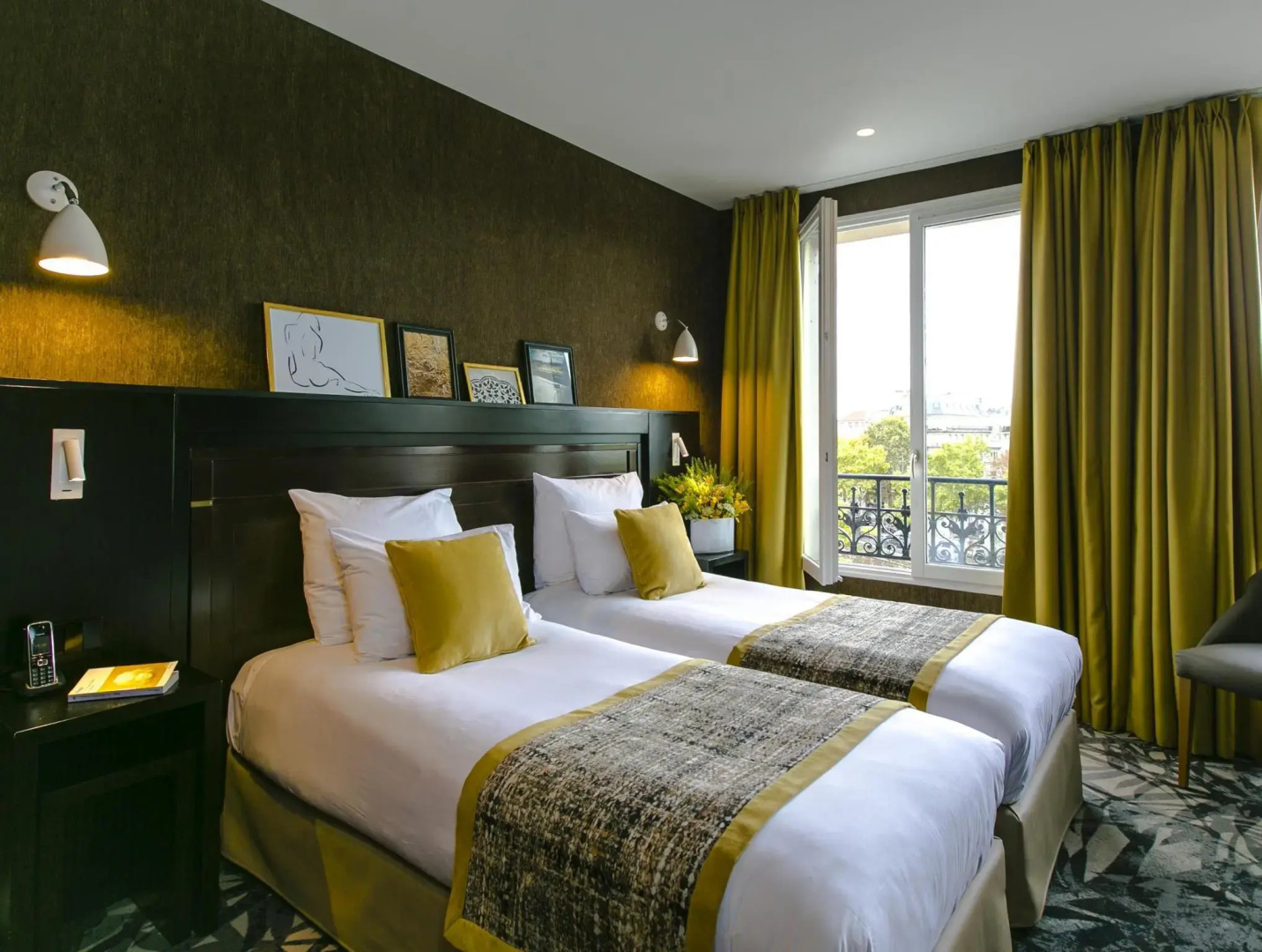 Hôtel de Neuville - Arc de Triomphe