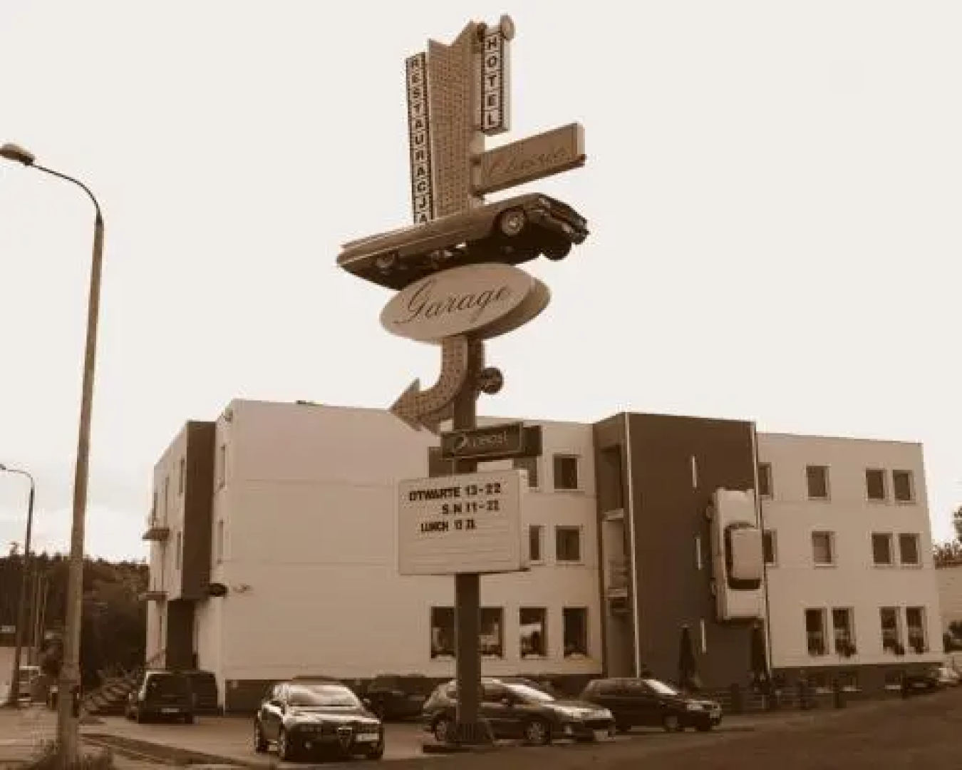 GarageHotel