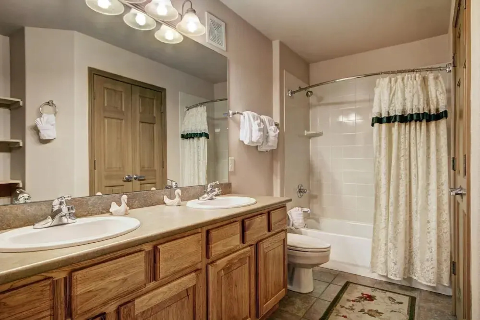 Tarn Landing  #c-4 2 Bedroom Condo by RedAwning