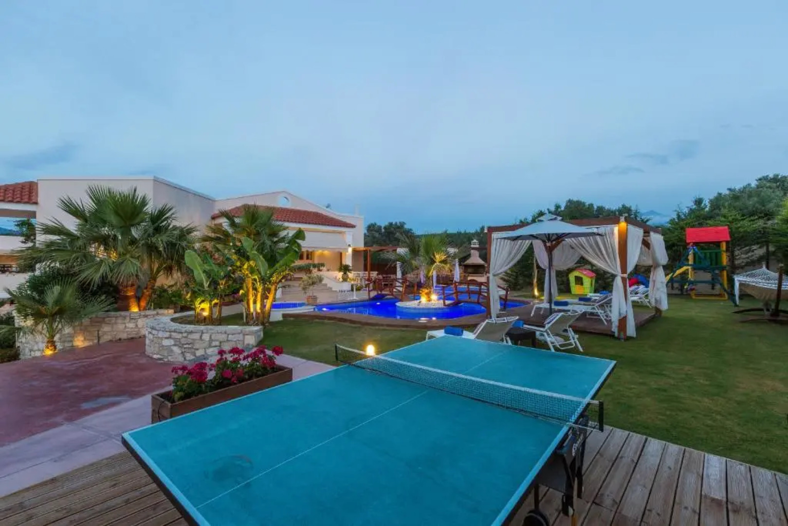 Eva & Dimitrios Villas, By ThinkVilla