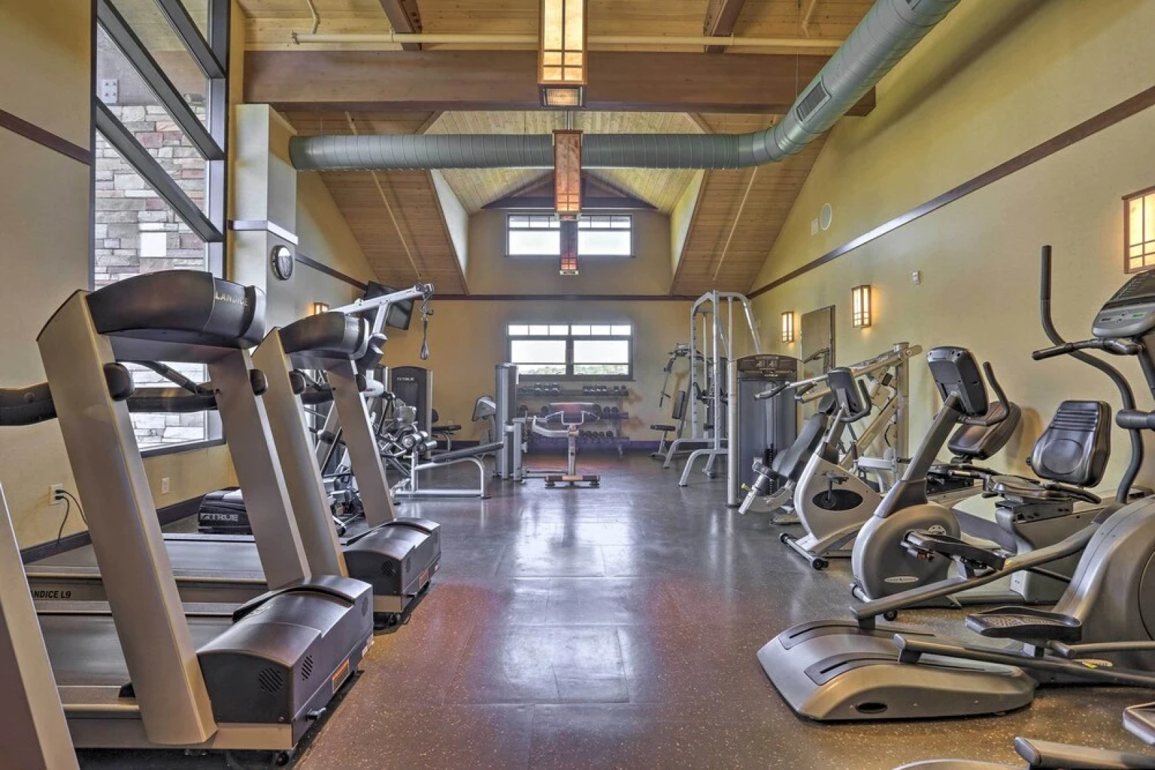 North Arrowhead Lake Cabin w/ Deck, Pets Welcome!