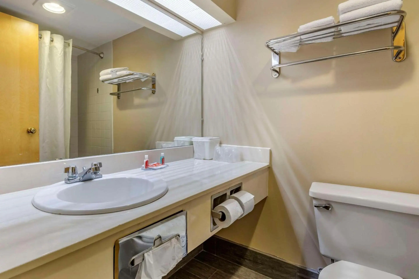 Econo Lodge & Suites Southern Pines - Pinehurst