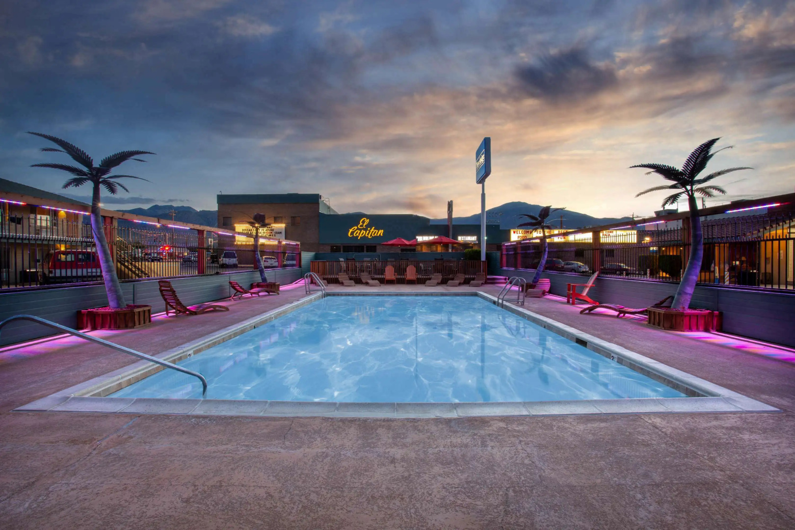 Travelodge by Wyndham Hawthorne