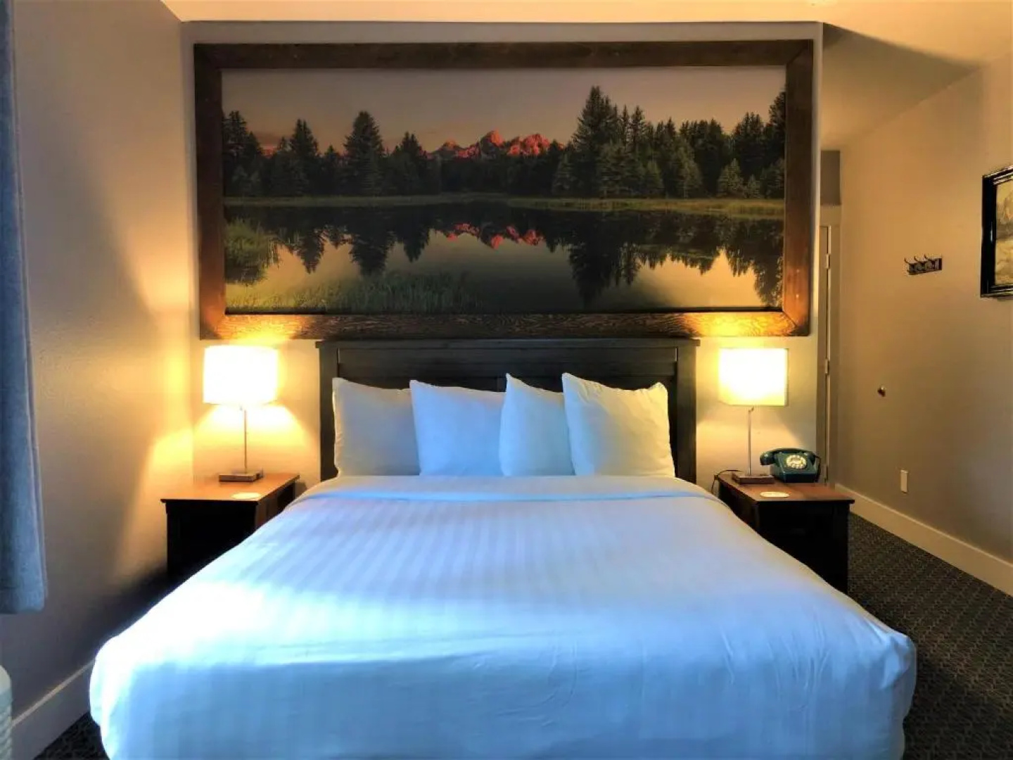 Blue Elk Inn