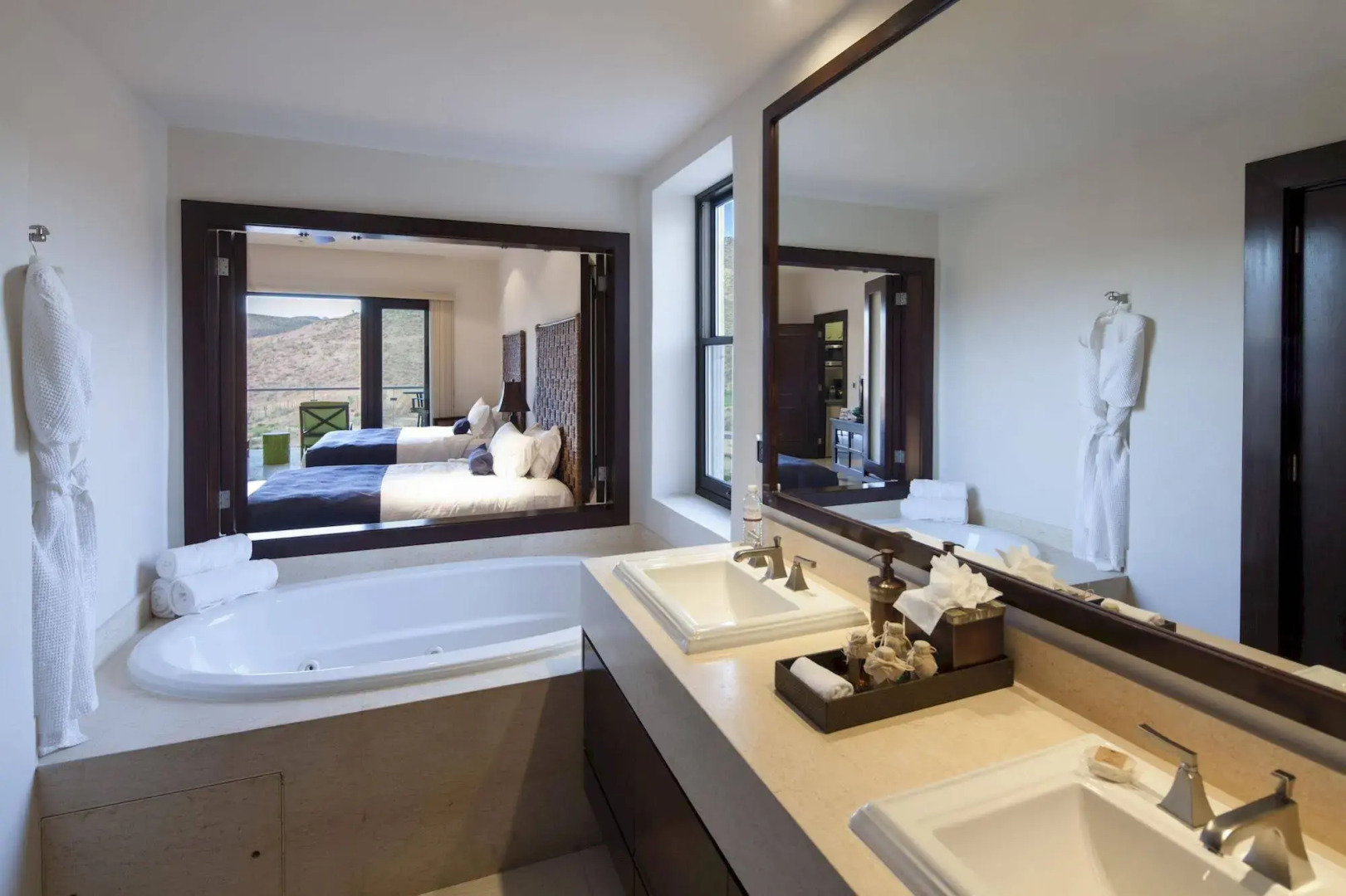 Puerta Cortes Residences