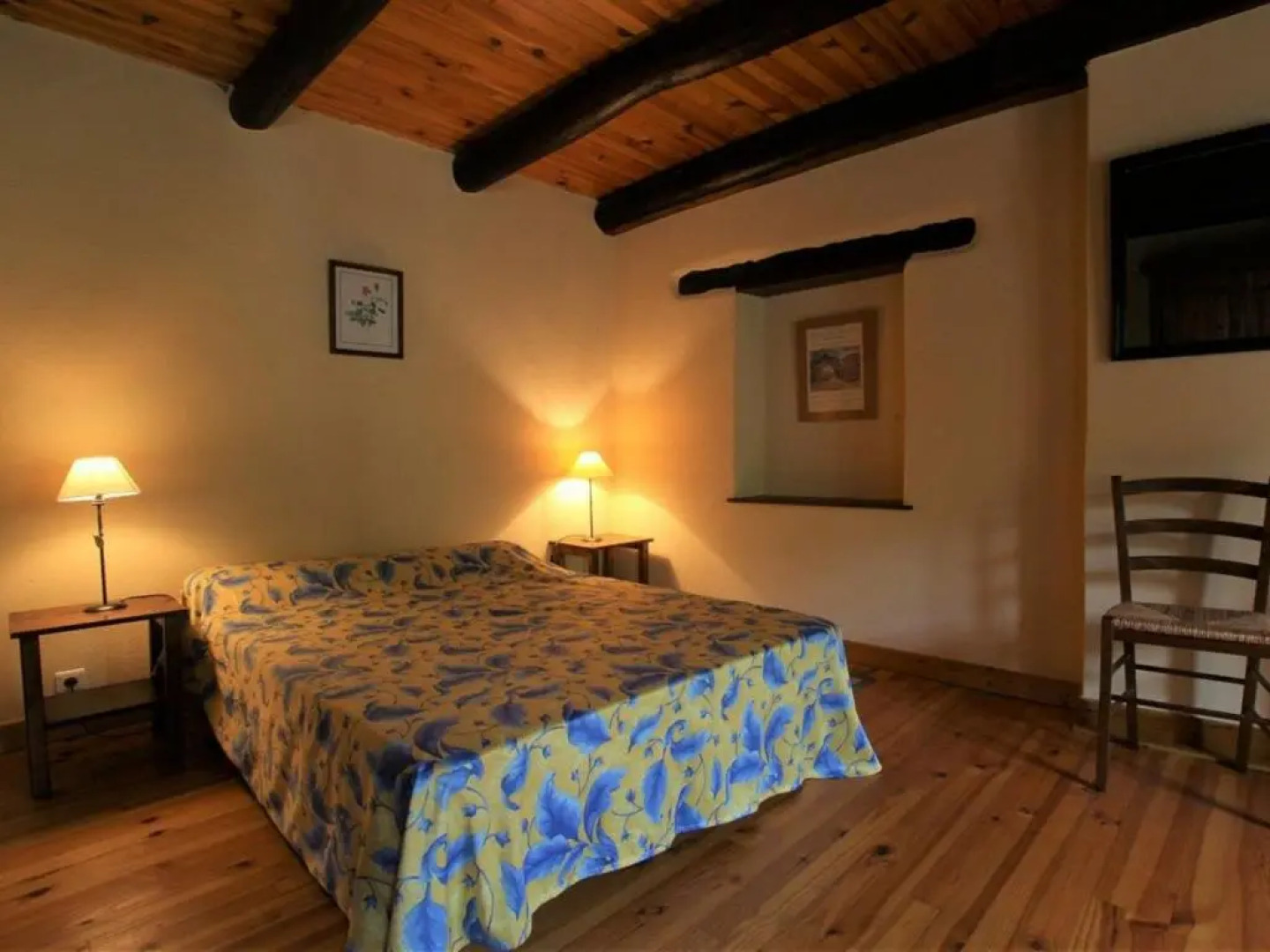 Gîte Villeneuve-d'Allier, 6 pièces, 10 personnes - FR-1-582-183