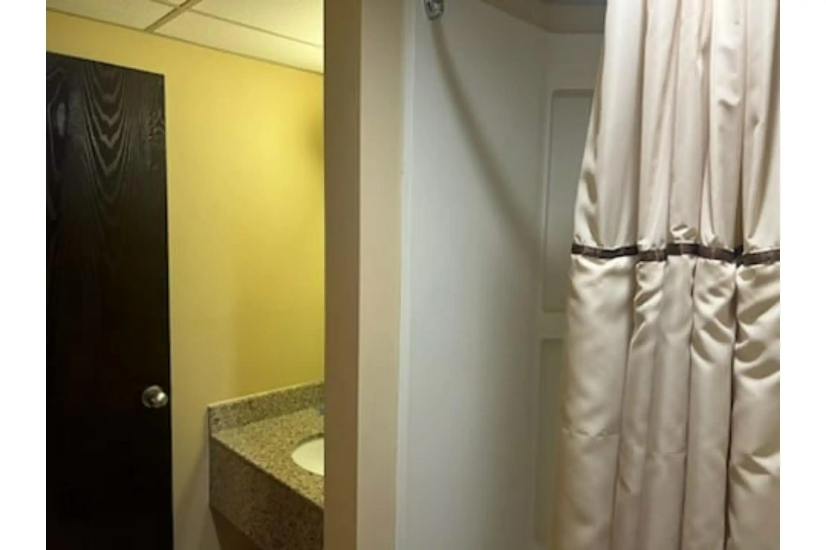 Fairview Inn By OYO Hesston I-135