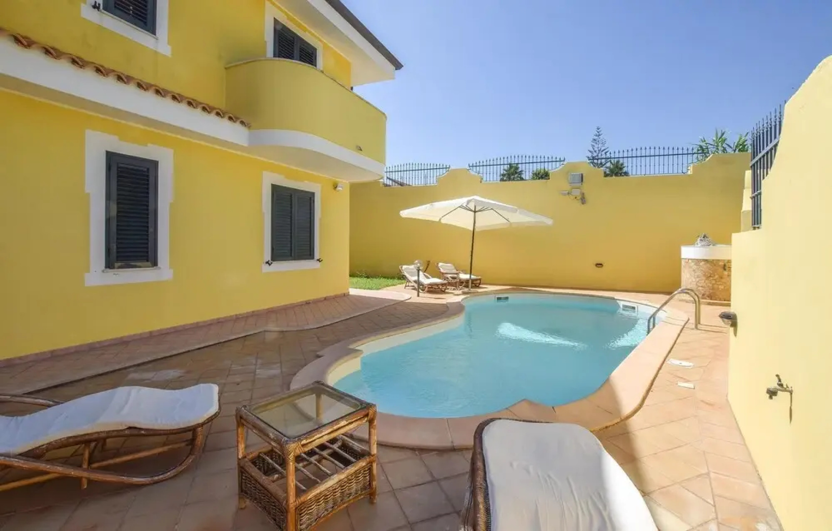 Awesome Apartment in Briatico With Wifi and 2 Bedrooms