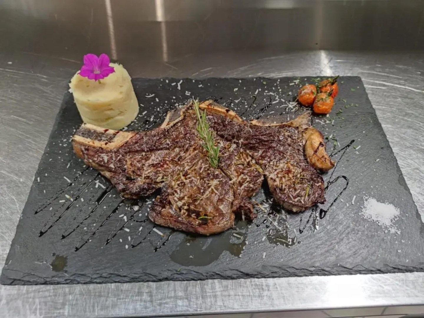 Konstantina Apartments