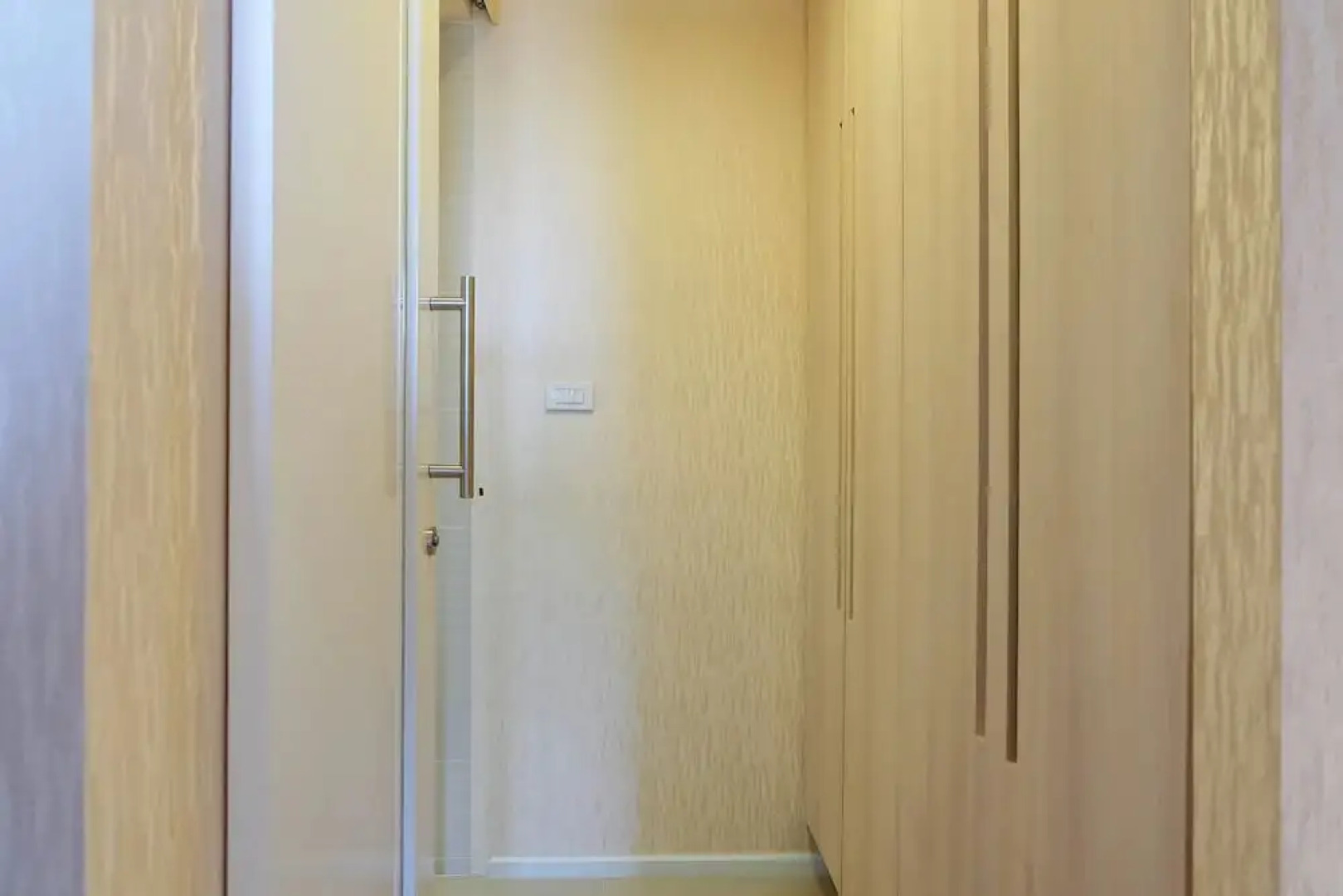 Kanyarat Lakeview Condominium by Wilai