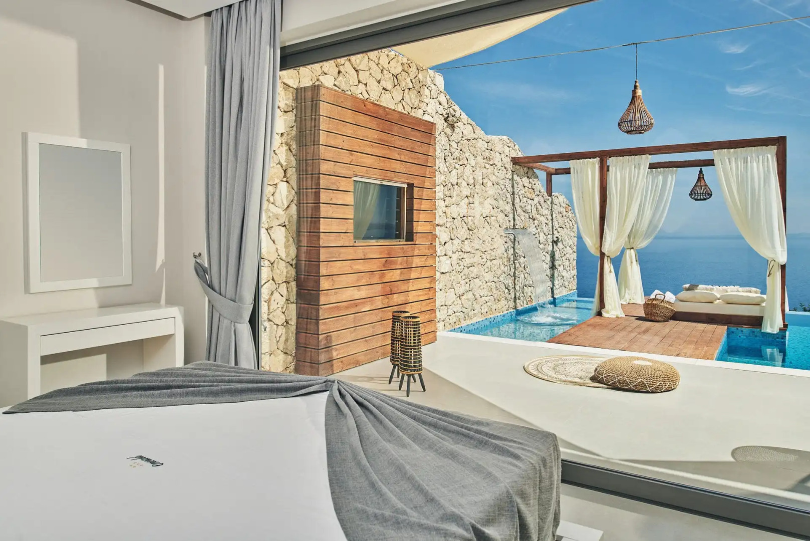 Emerald Villas & Suites