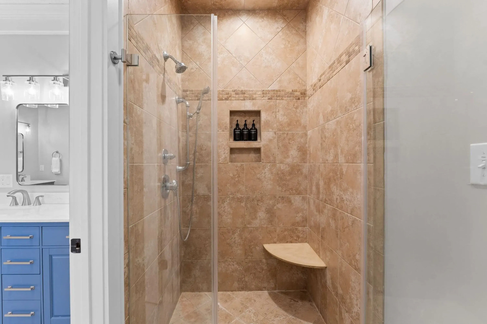 Winding Down by Avantstay Sleeps 20 Dock View