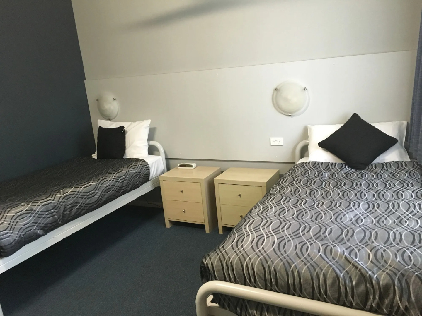 The Palms Motel (Formerly Flinders Motel)