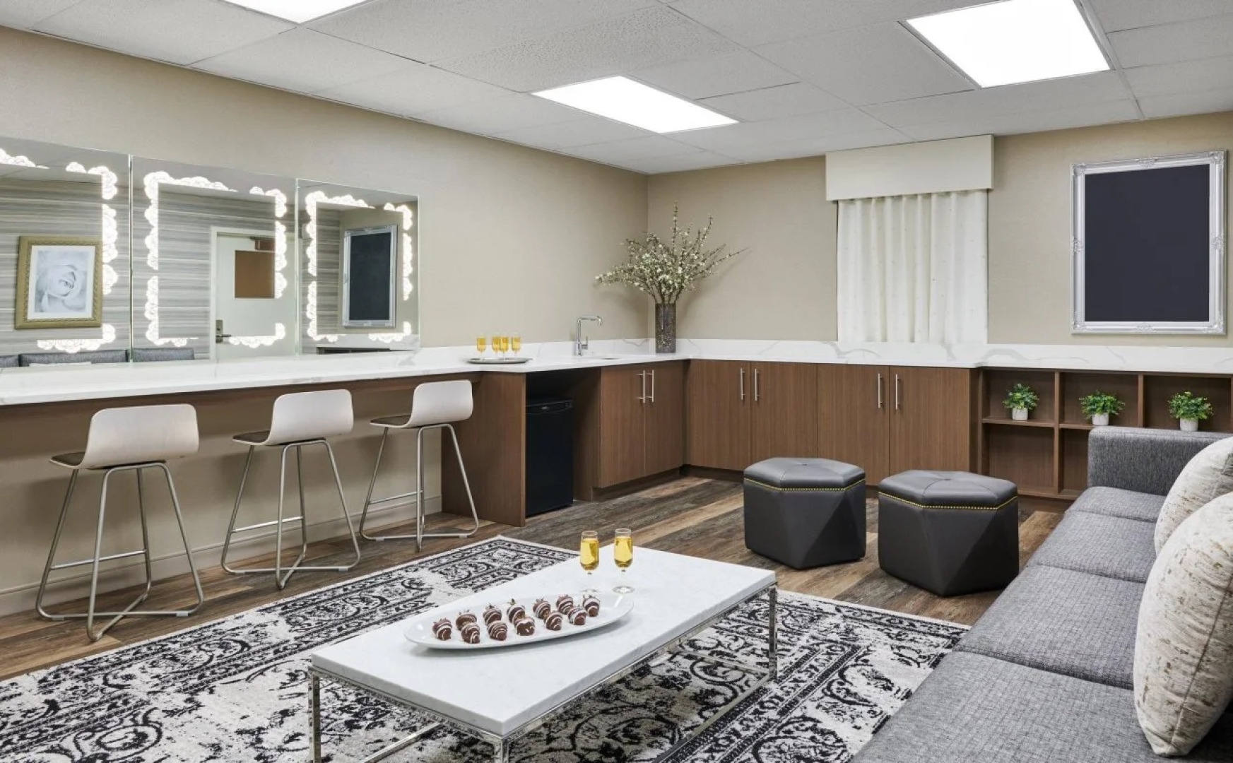 Four Points by Sheraton Milwaukee North Shore