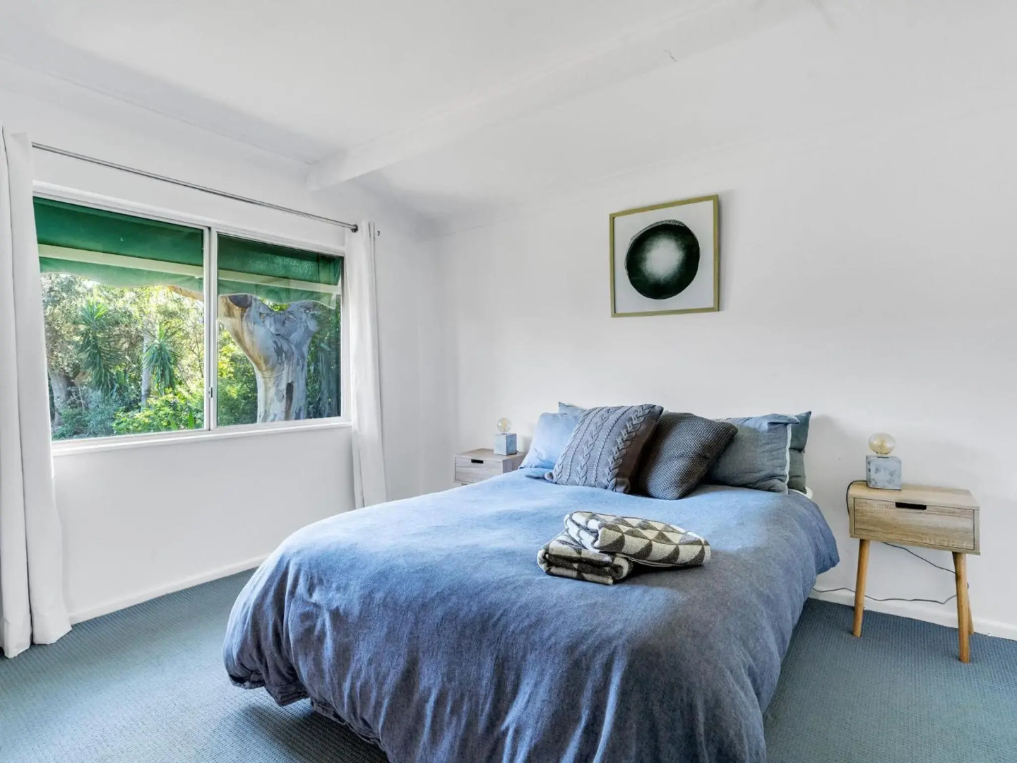 SEAWARD Werri Beach Gerringong 4pm check out Sundays