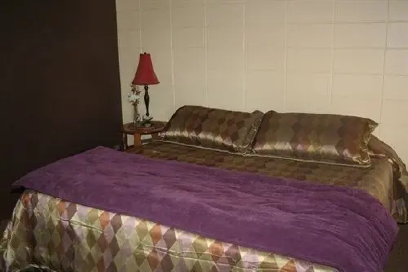 Rocky Neck Inn & Suites